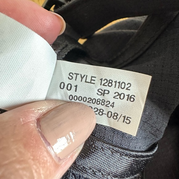 Under Armour Women’s Hat - Black - Adjustable - Picture 9 of 9